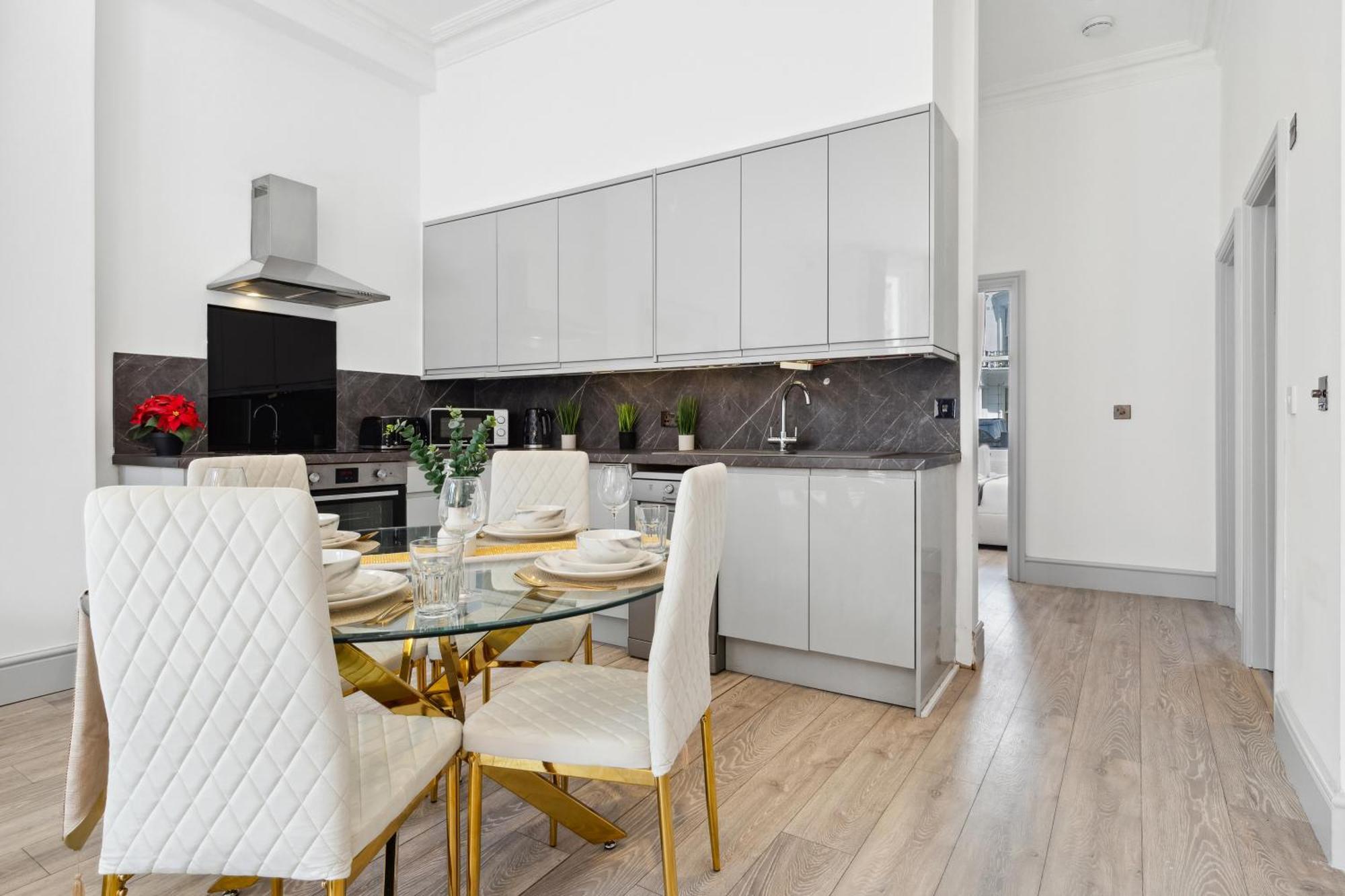 Minimalist Luxe 2br Designer Retreat In Prime Kensington For 6 Next To Station Harrods Appartement
