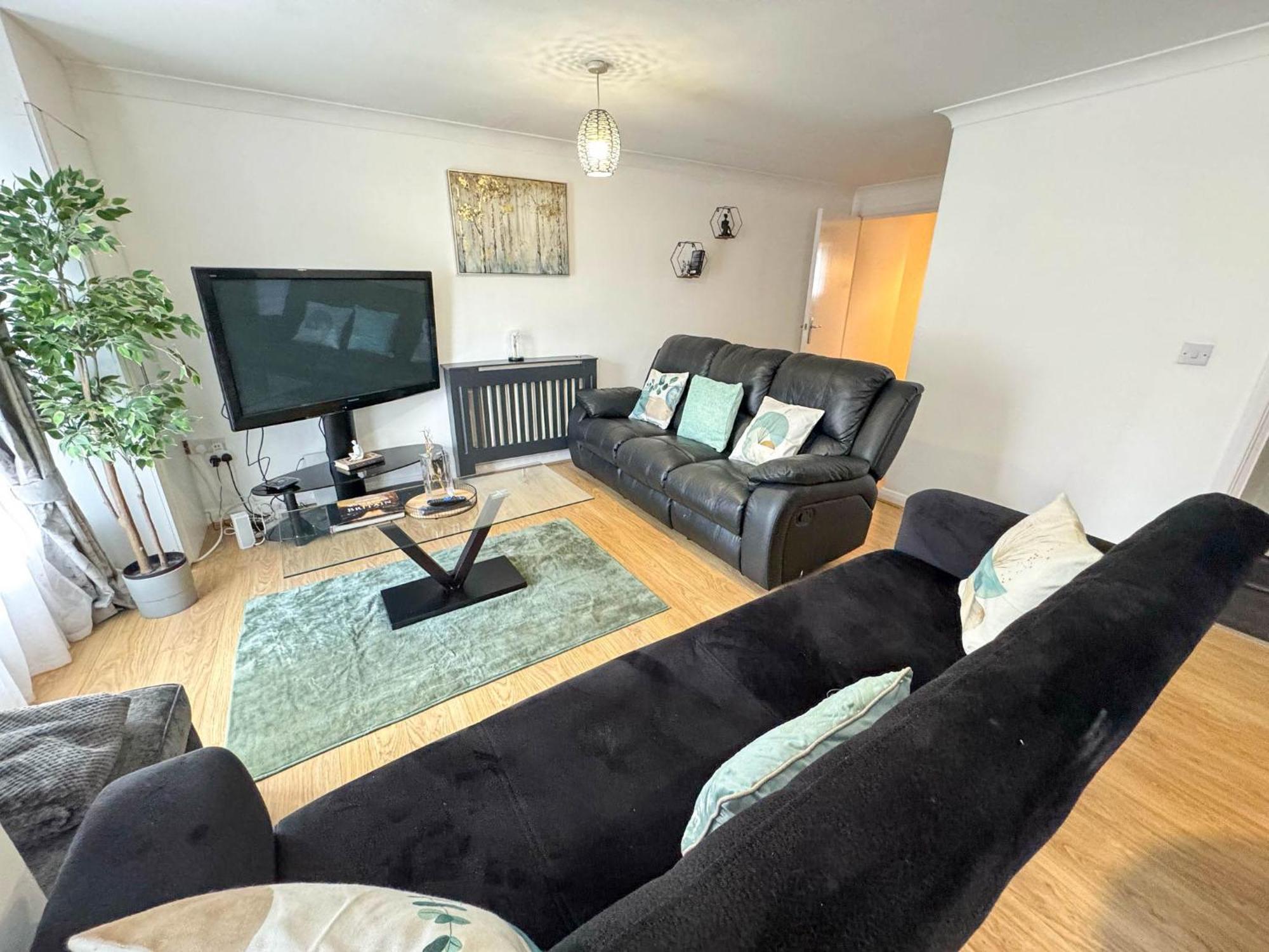 Beautiful Spacious 2 Bed Flat With 2 Parking Near Wembley Stadium Lejlighed *