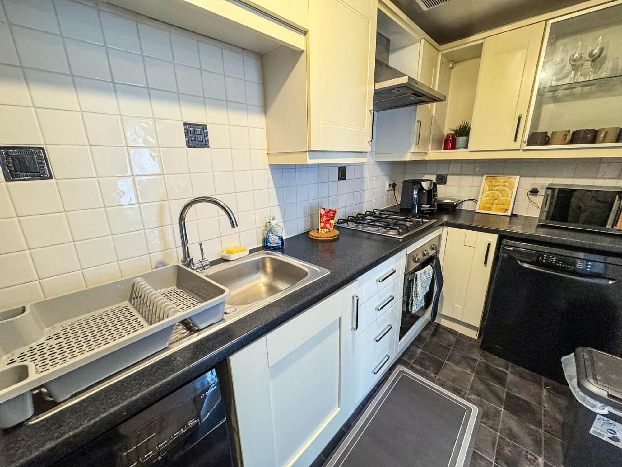 Beautiful Spacious 2 Bed Flat With 2 Parking Near Wembley Stadium Lejlighed *