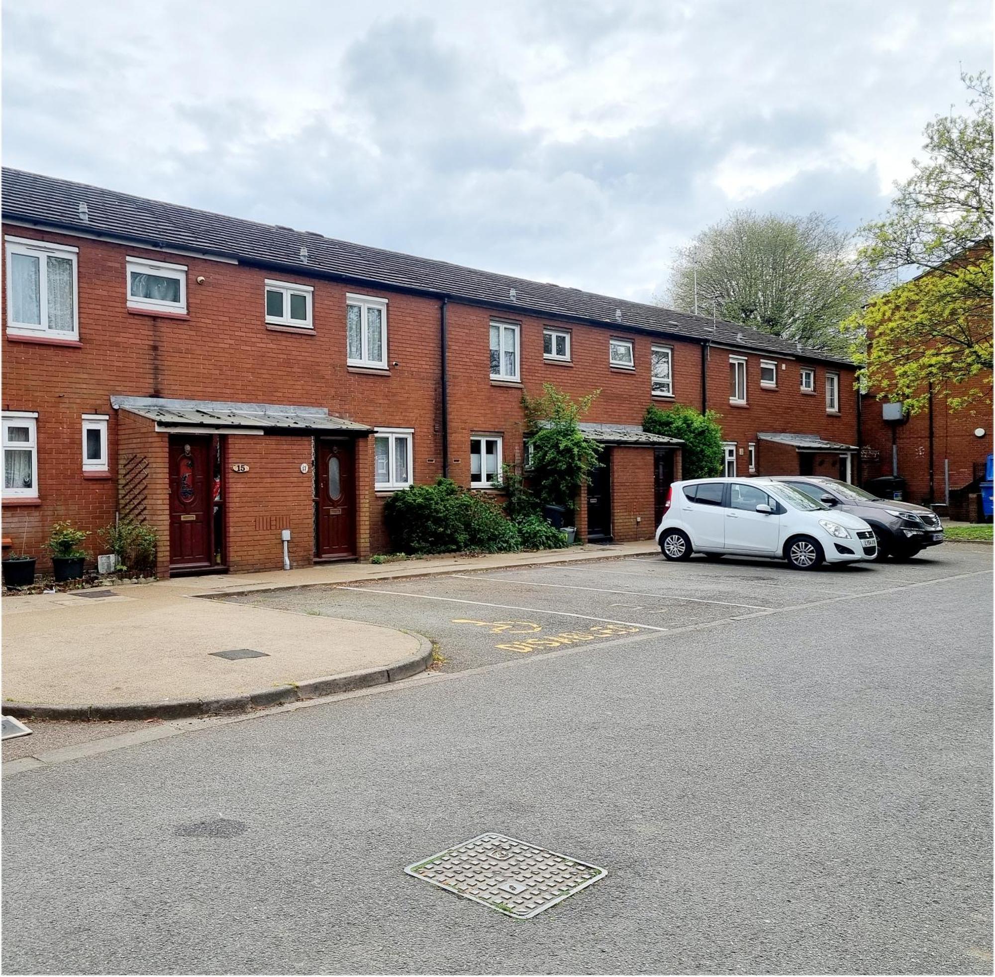 Cosy 3 Bedroom Home, Perfect For Family And Groups Holiday home London
