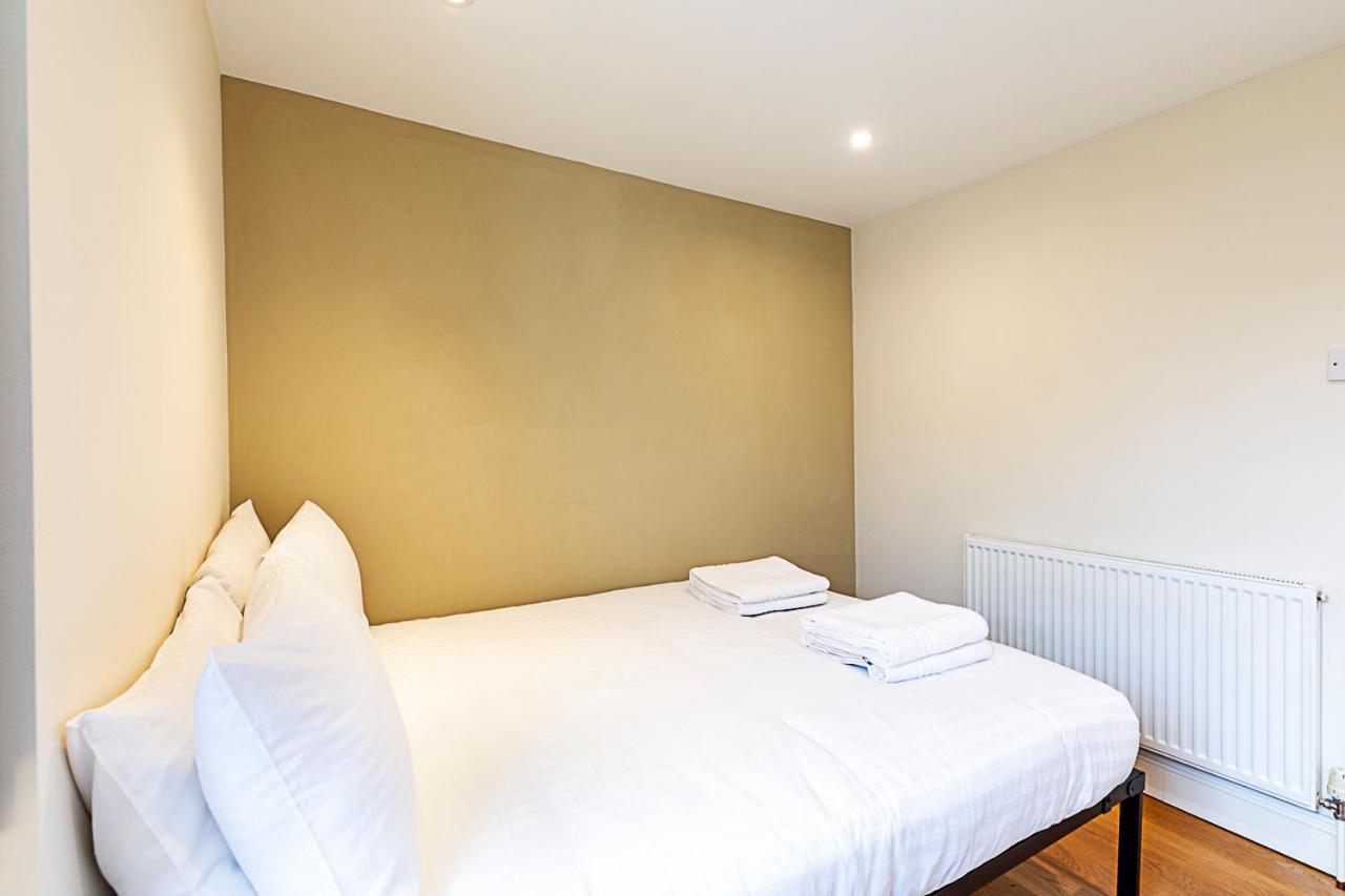 Chic 4-bed House, Camden, * London