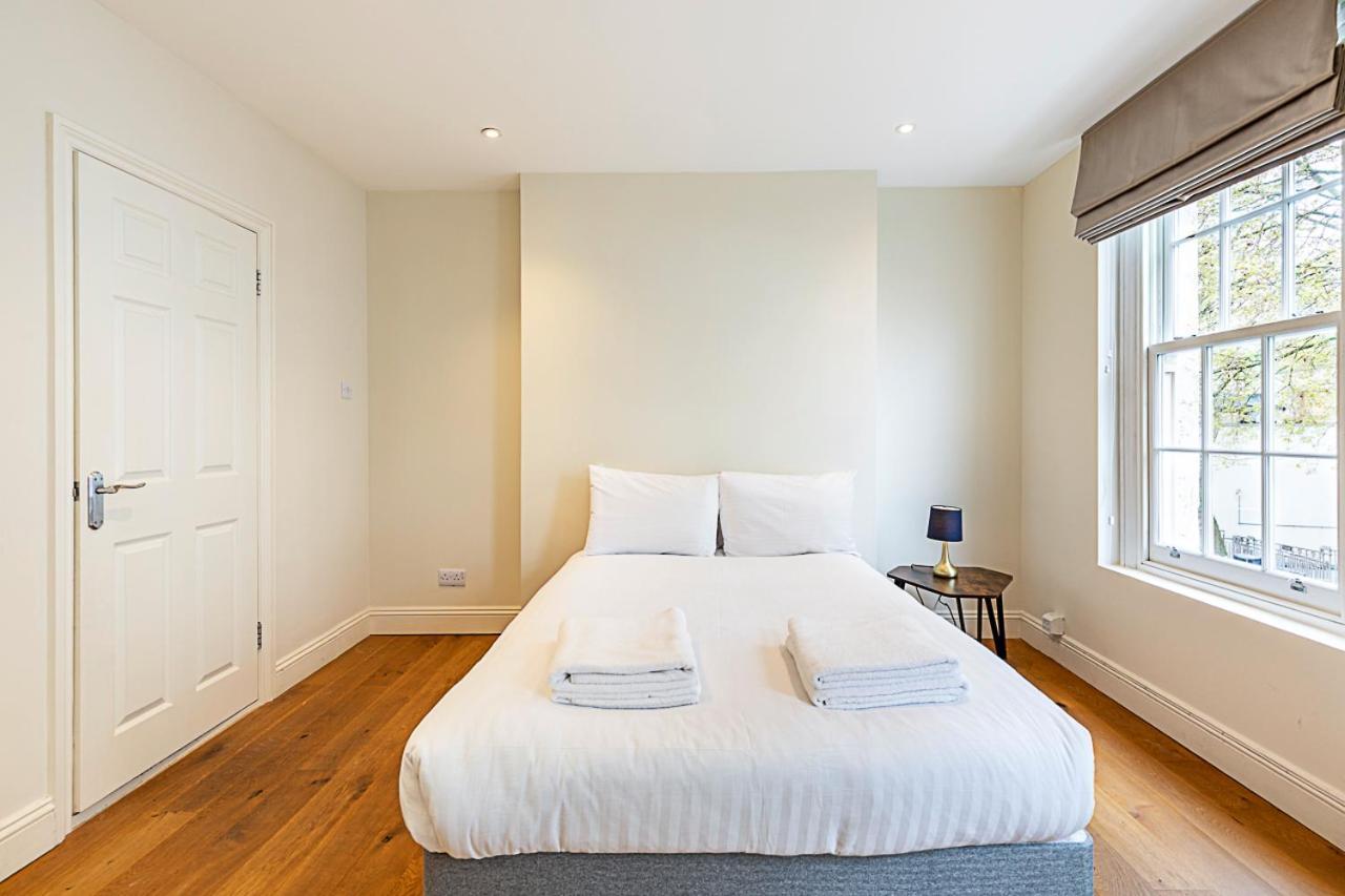 Chic 4-bed House, Camden, Holiday home