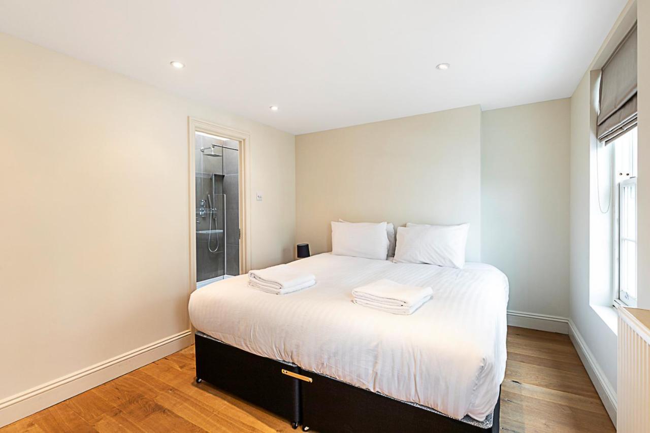 Chic 4-bed House, Camden, Holiday home