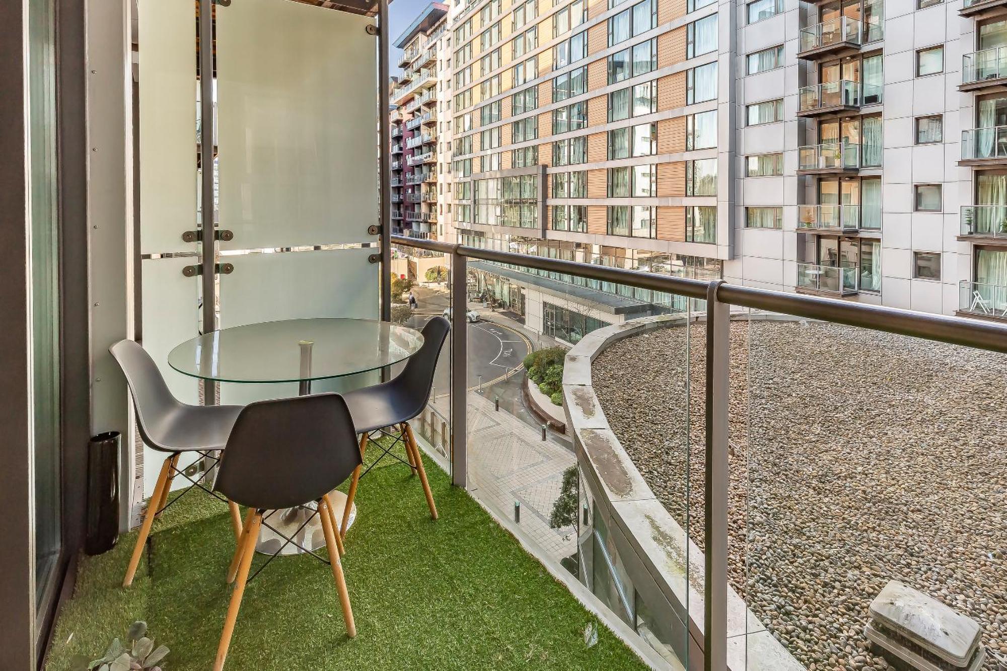 Apartment Cozy 1 Bedroom For 3 People