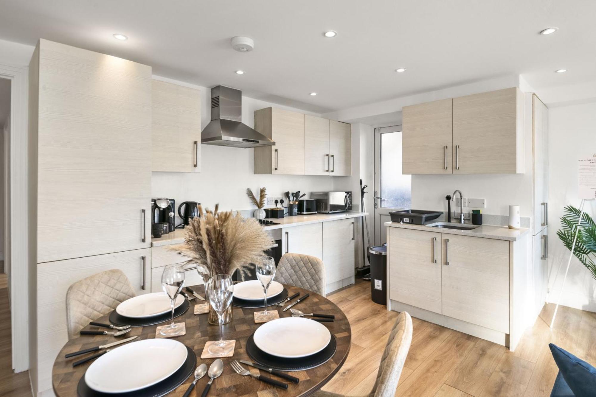 2-bed Wembley - Free Street Parking - Work Ideal * Londen
