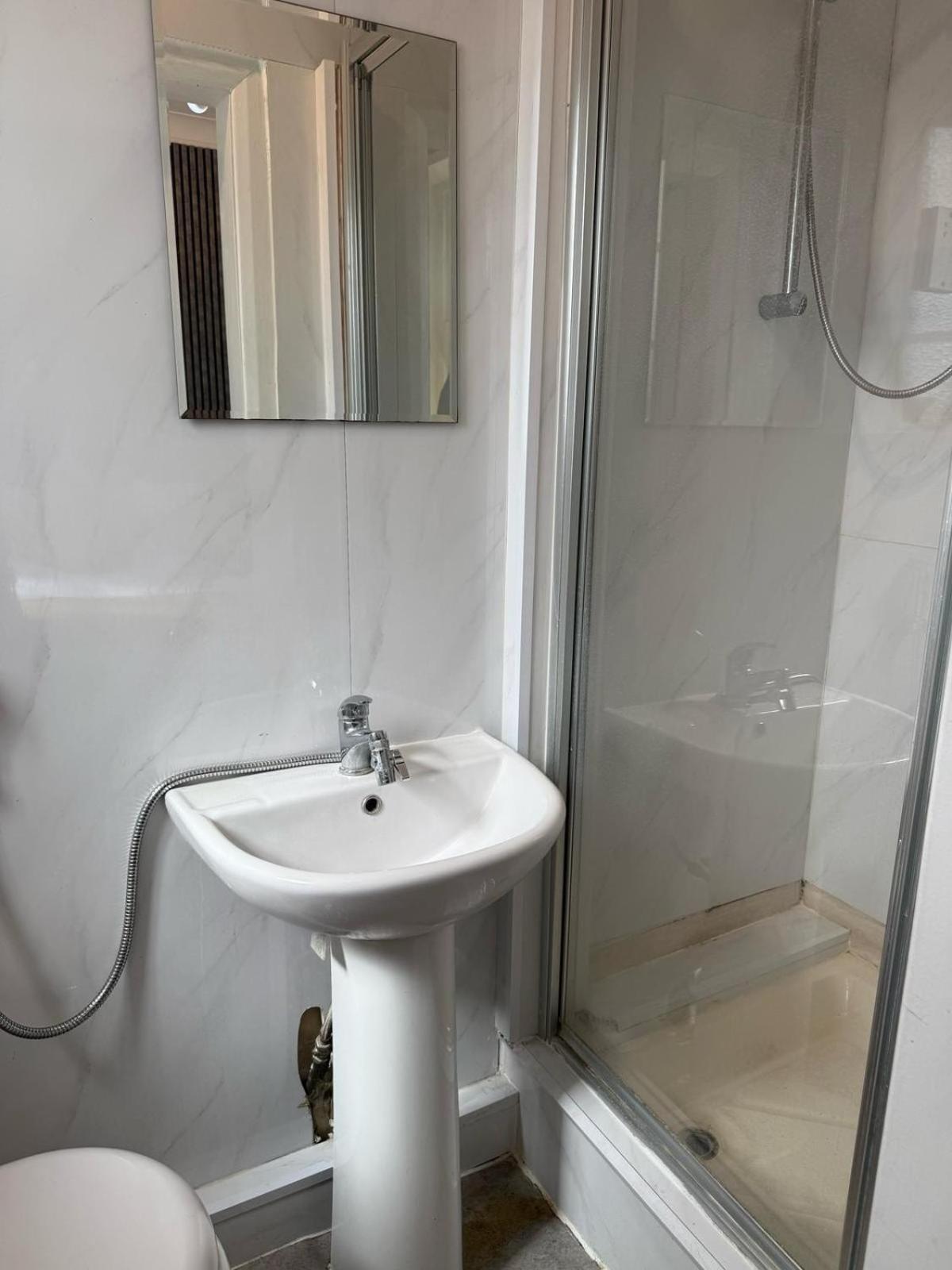 17gm-stylish 2 Bed Flat In Edgware Road *