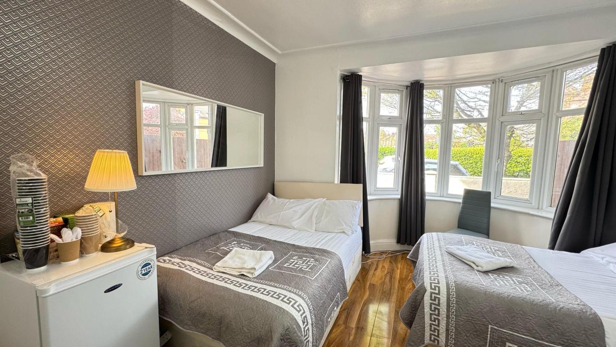Denzile Hotel London