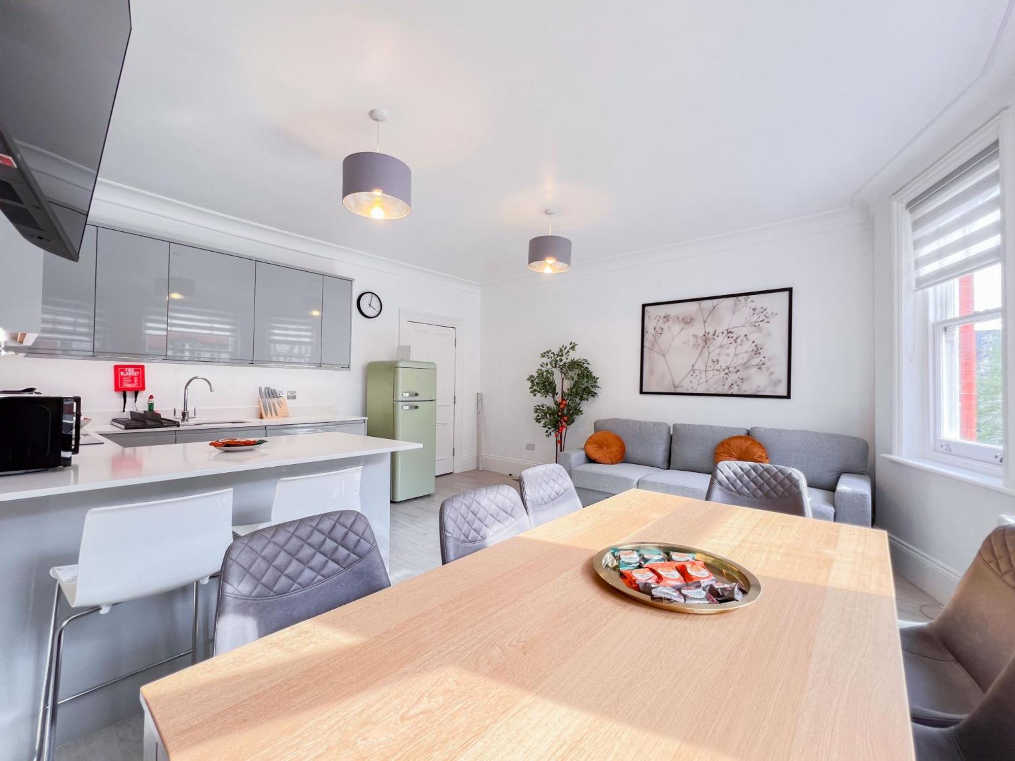 Appartement 3-bed In The Heart Of Fitzrovia Londen