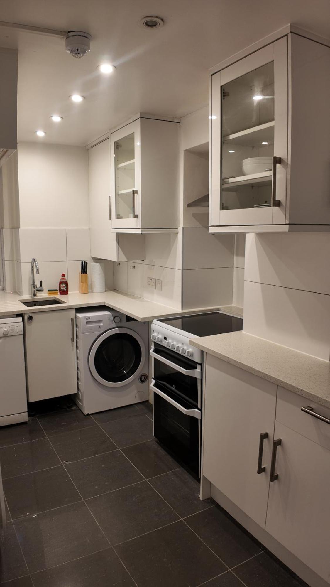 Ideal 2bhk In Upper Berkeley Bk1 Londen