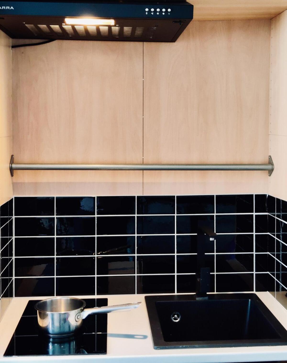 Apartment With Jacuzzi Bath, Ground Floor, Excellent Transport Connections London