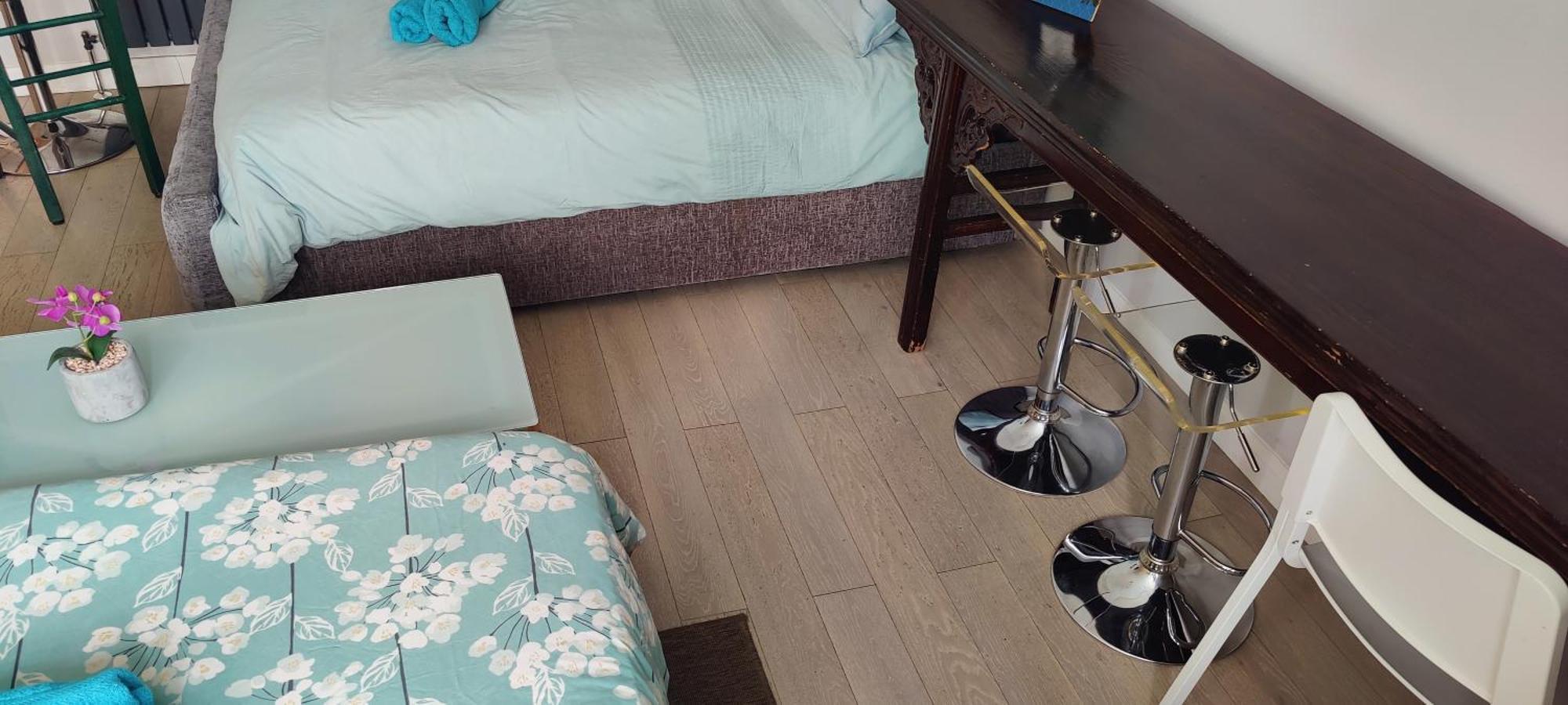 With Jacuzzi Bath, Ground Floor, Excellent Transport Connections London
