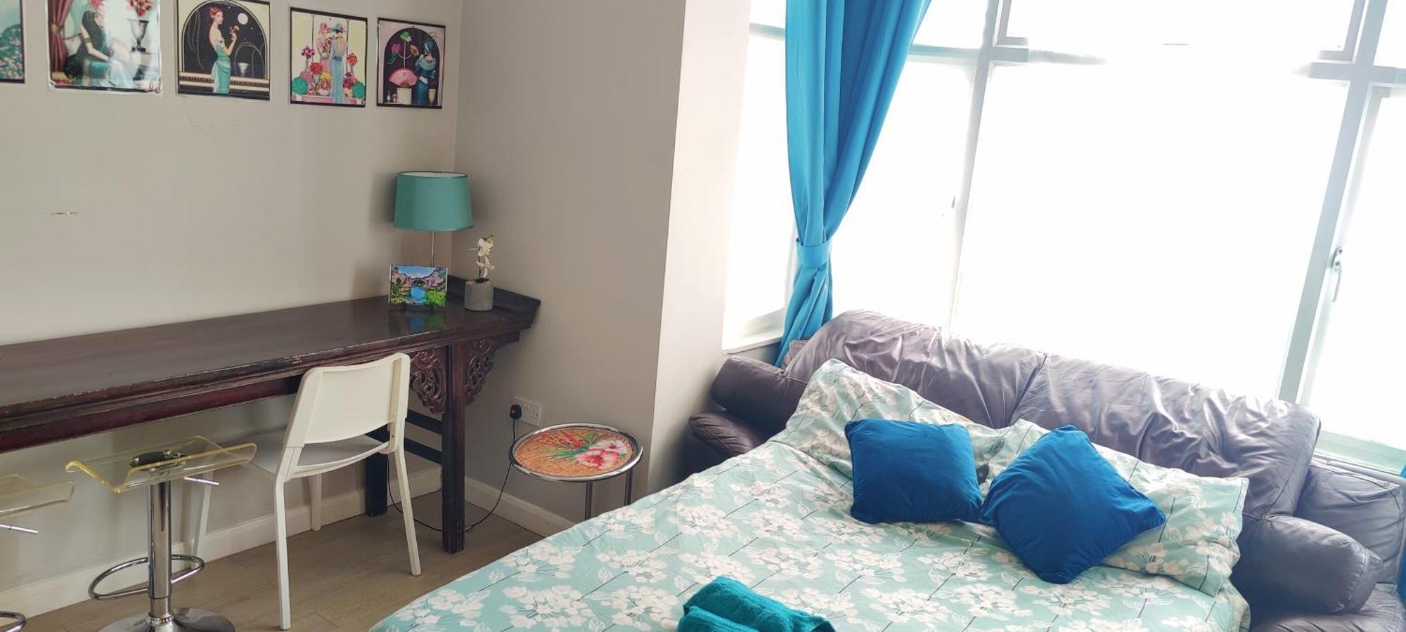 Apartment With Jacuzzi Bath, Ground Floor, Excellent Transport Connections