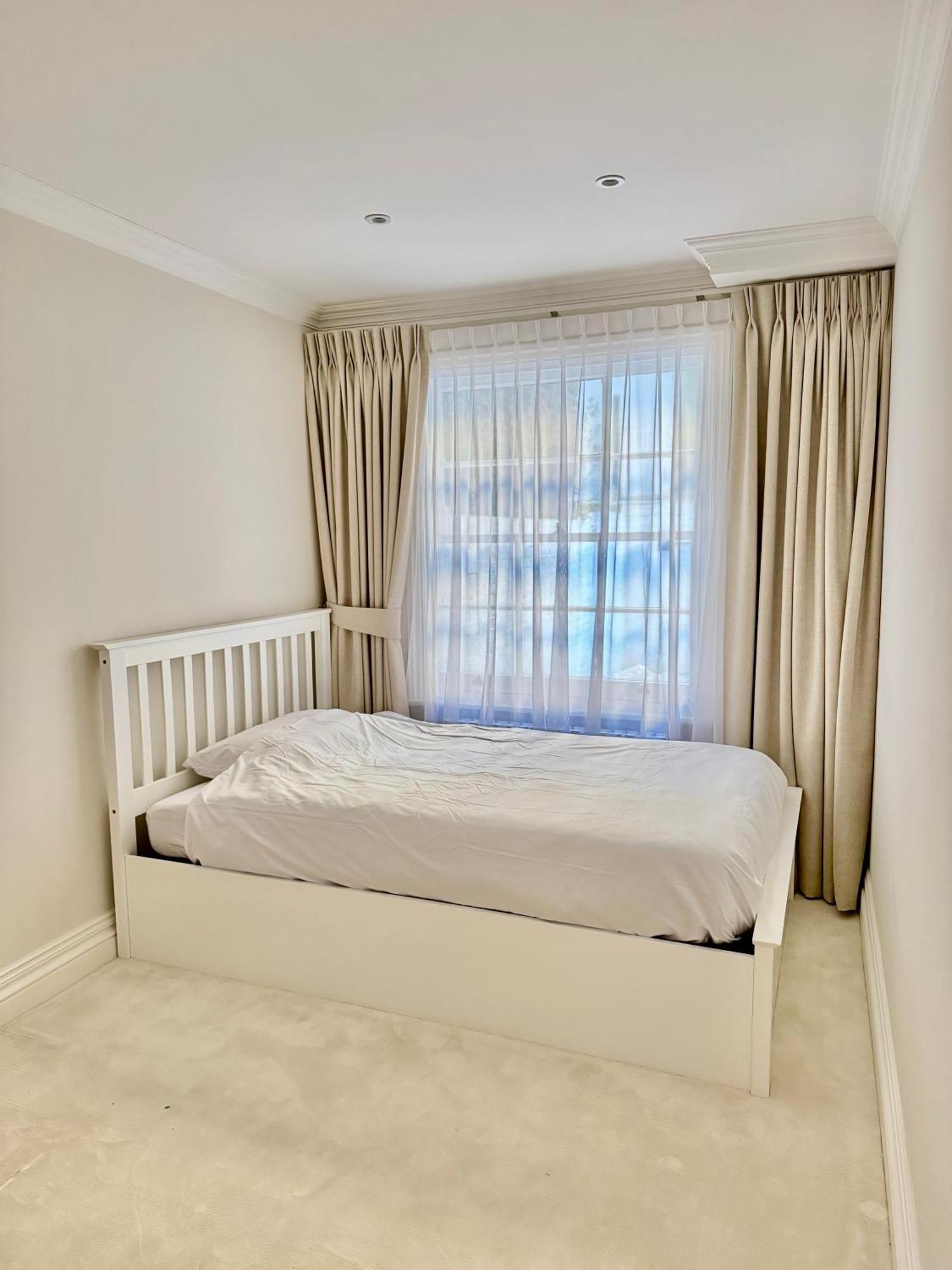Apartment Stunning 2-bed, 2-bath In *