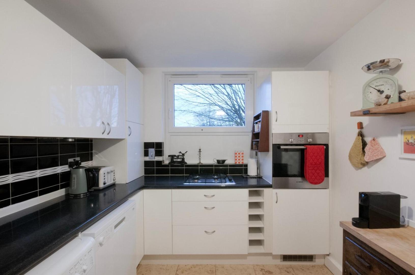 Holiday home Cosy 2bd Flat, Easy Access To & Nature *