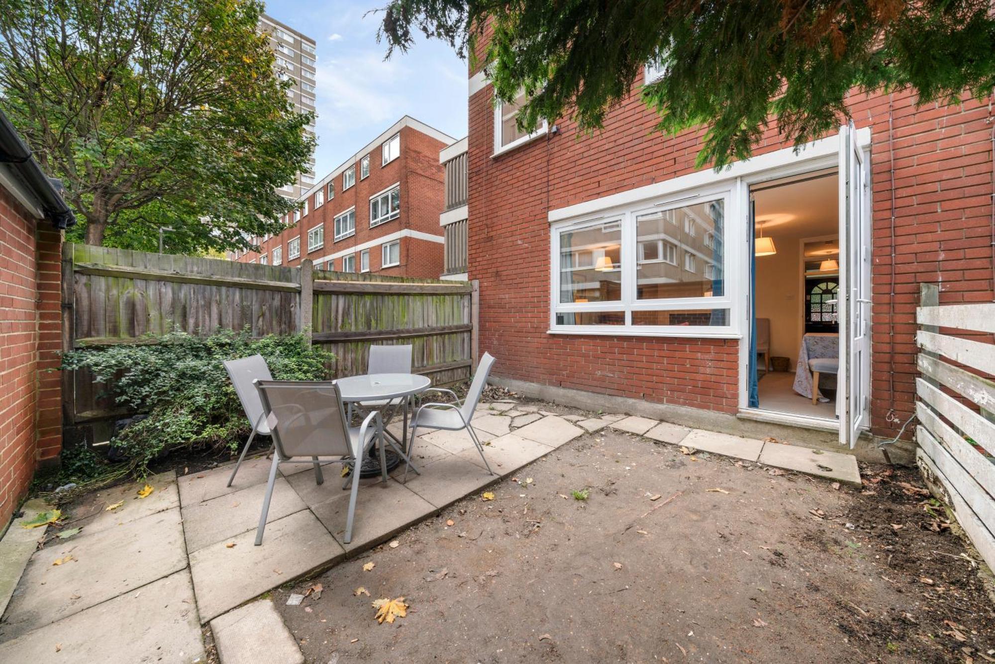 Fantastic Split-level Flat Next To Battersea Park * London