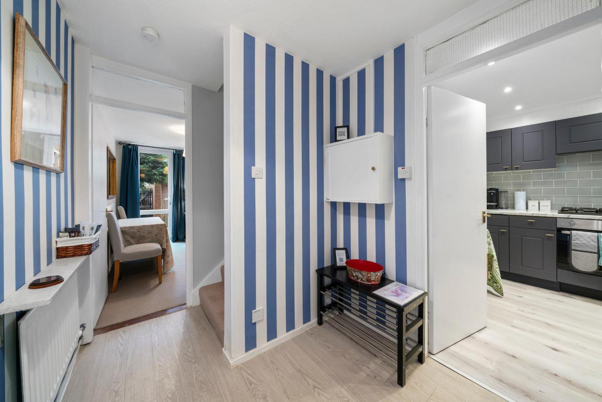 Apartment Fantastic Split-level Flat Next To Battersea Park London