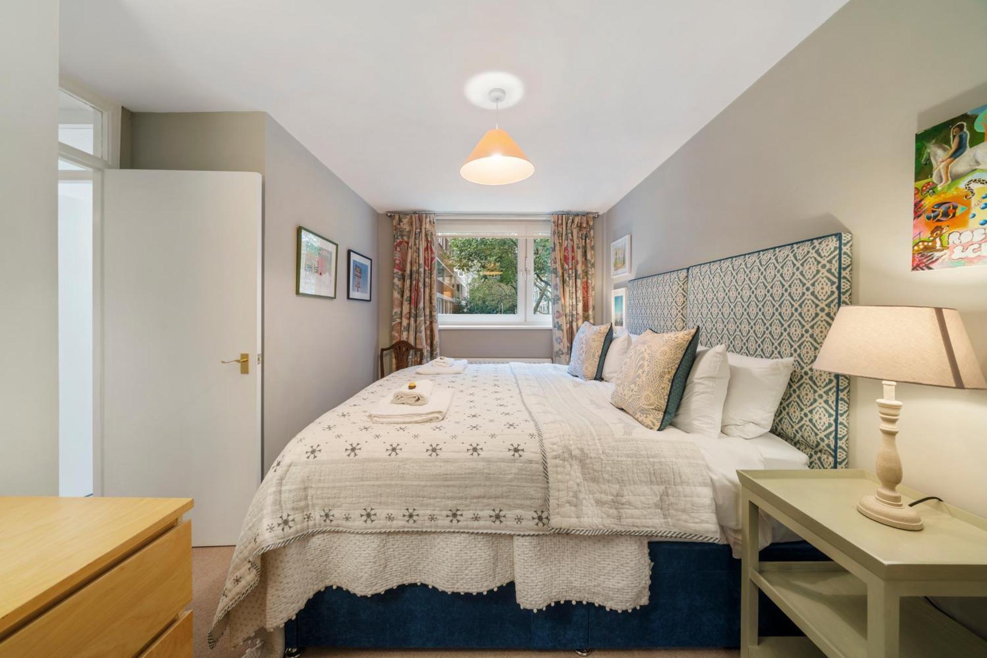 Fantastic Split-level Flat Next To Battersea Park
