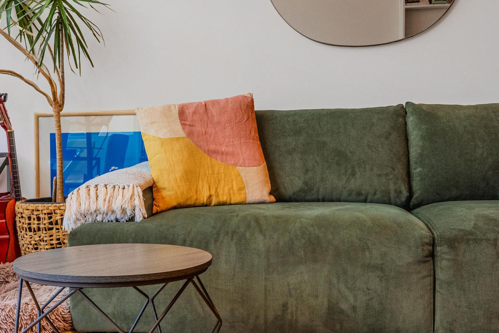 Filled With Light 1br W Balcony, Centre London