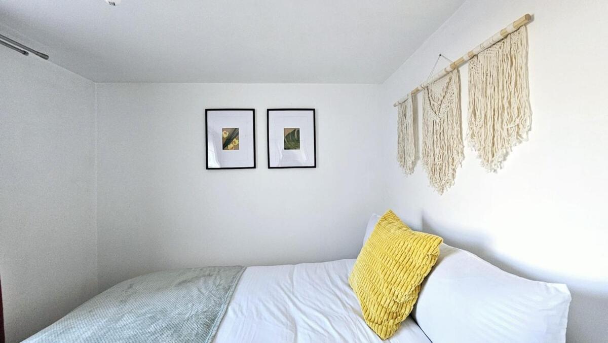 Beautiful Spacious 2 Bed Flat With 2 Parking Near Wembley Stadium Lejlighed *