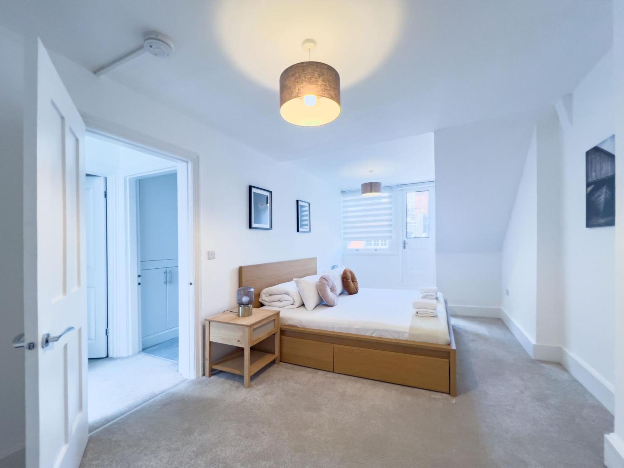 3-bed In The Heart Of Fitzrovia Londen