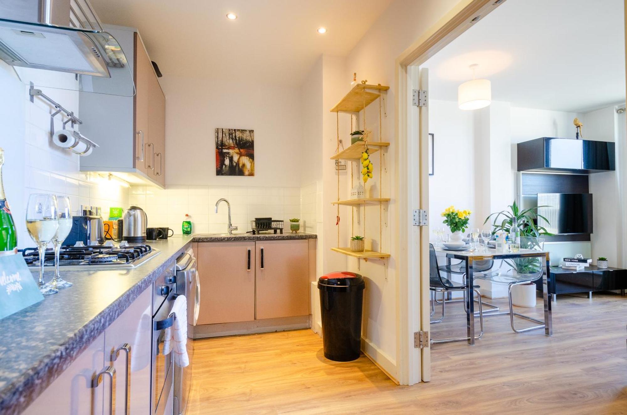 Viewpoint - Modern Big 2 Bedroom - Ideal For Longer & Business Travel *