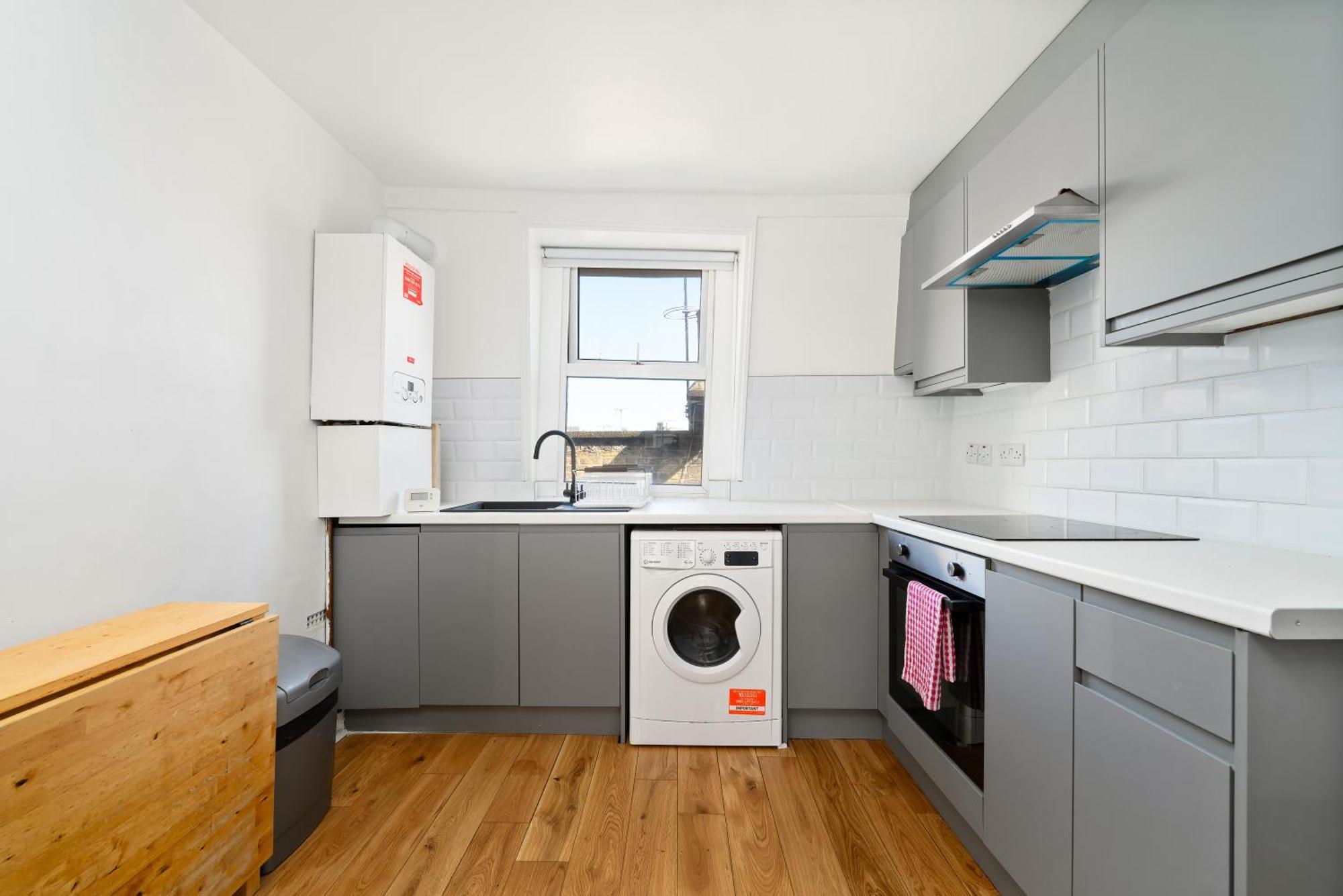 Modern Apartment, Paddington London