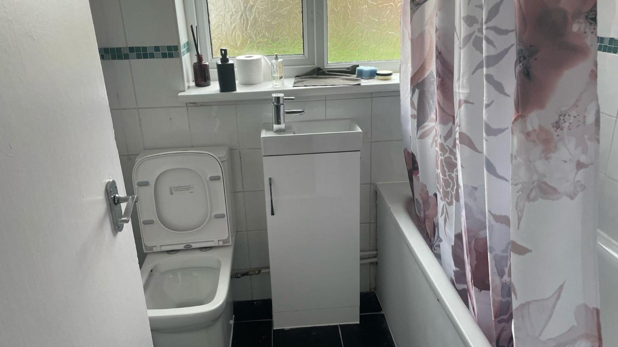 Short Apartment