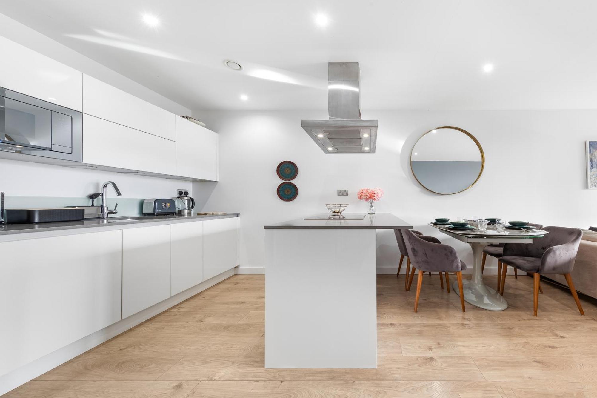 Spacious Modern 2br In The Heart Of Appartement