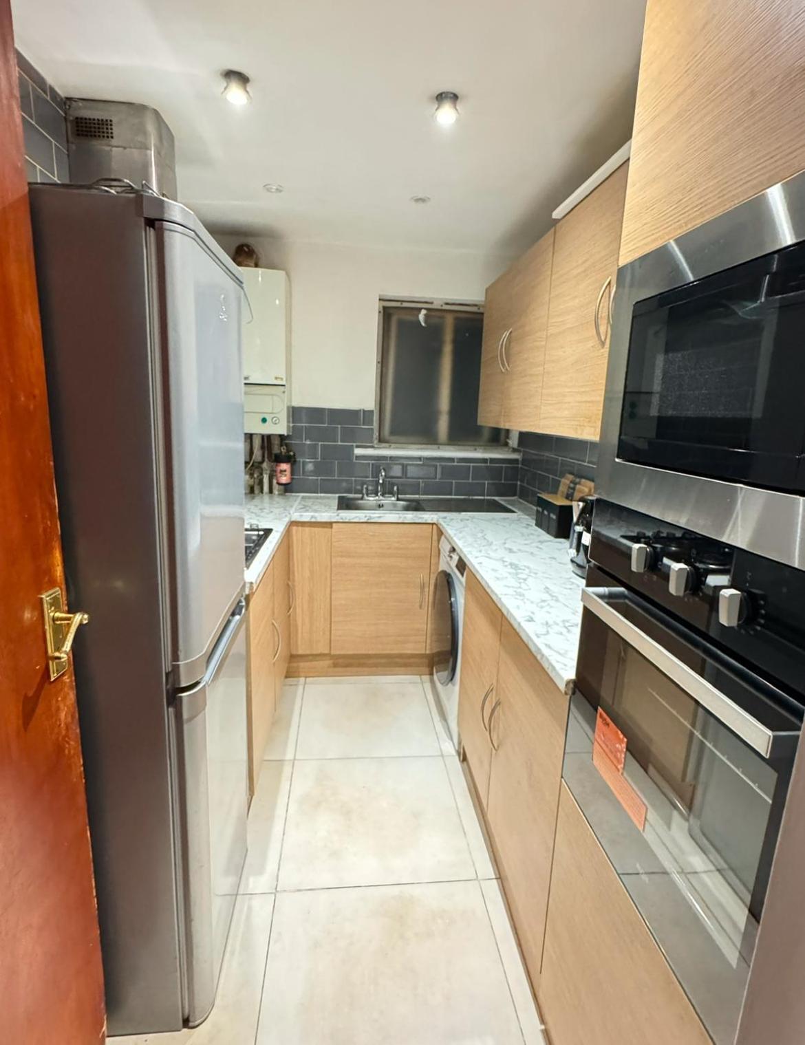 Lejlighed Stratford Centre, 2 Or 3 Bedroom Apartment, Walk To Westfield, Near Station, Sleeps 6 *