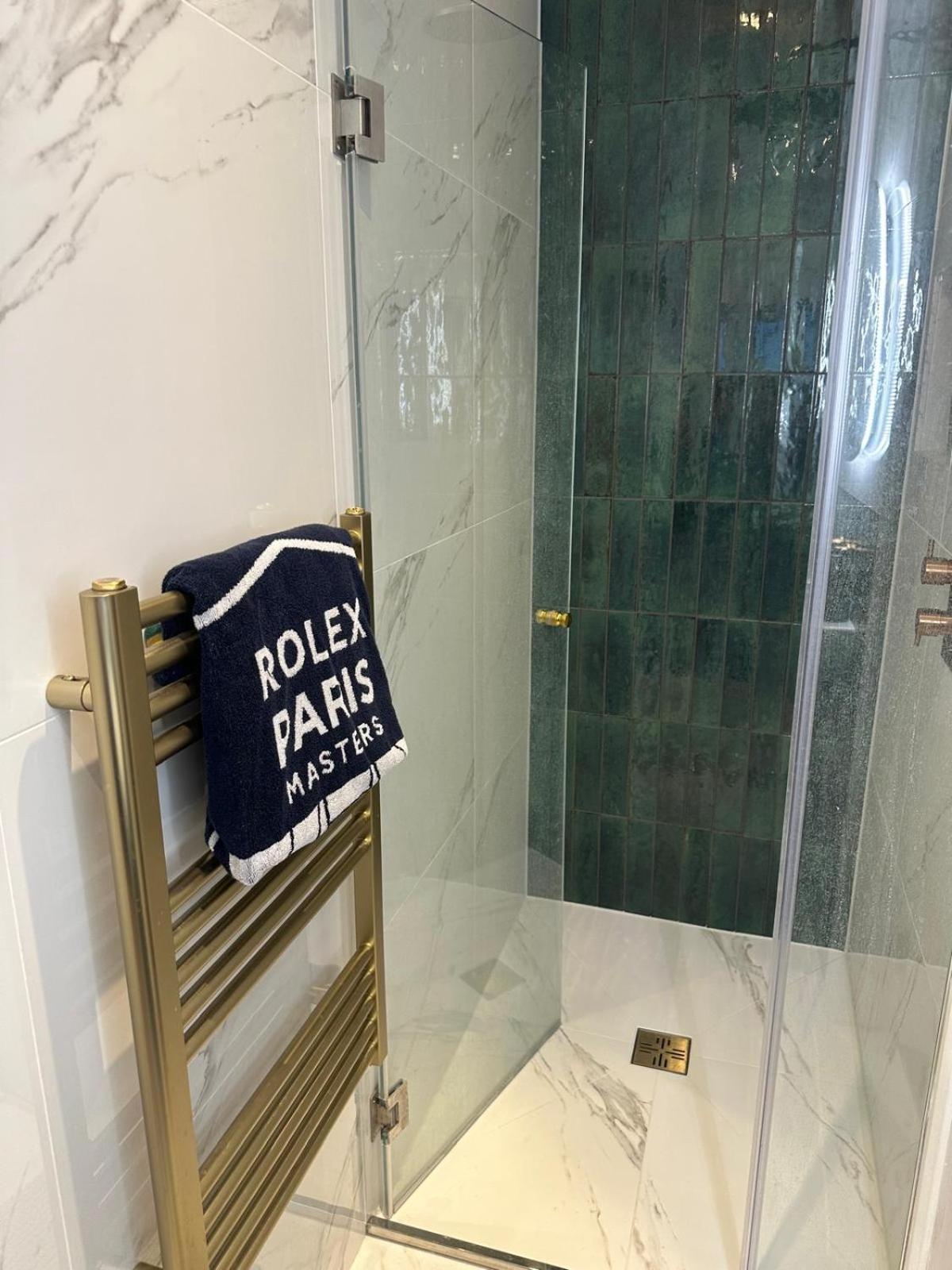 Modern Banker's Flat In Fulham Apartment London