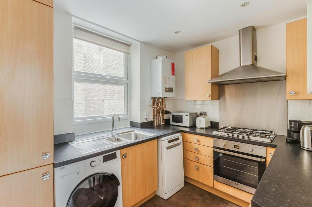 Westfield Shopping, 2 Min Apartment *
