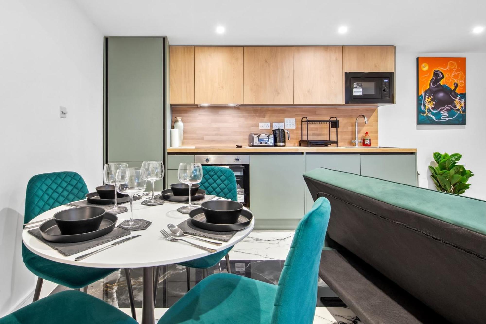 Sercasa - Ruby Street -