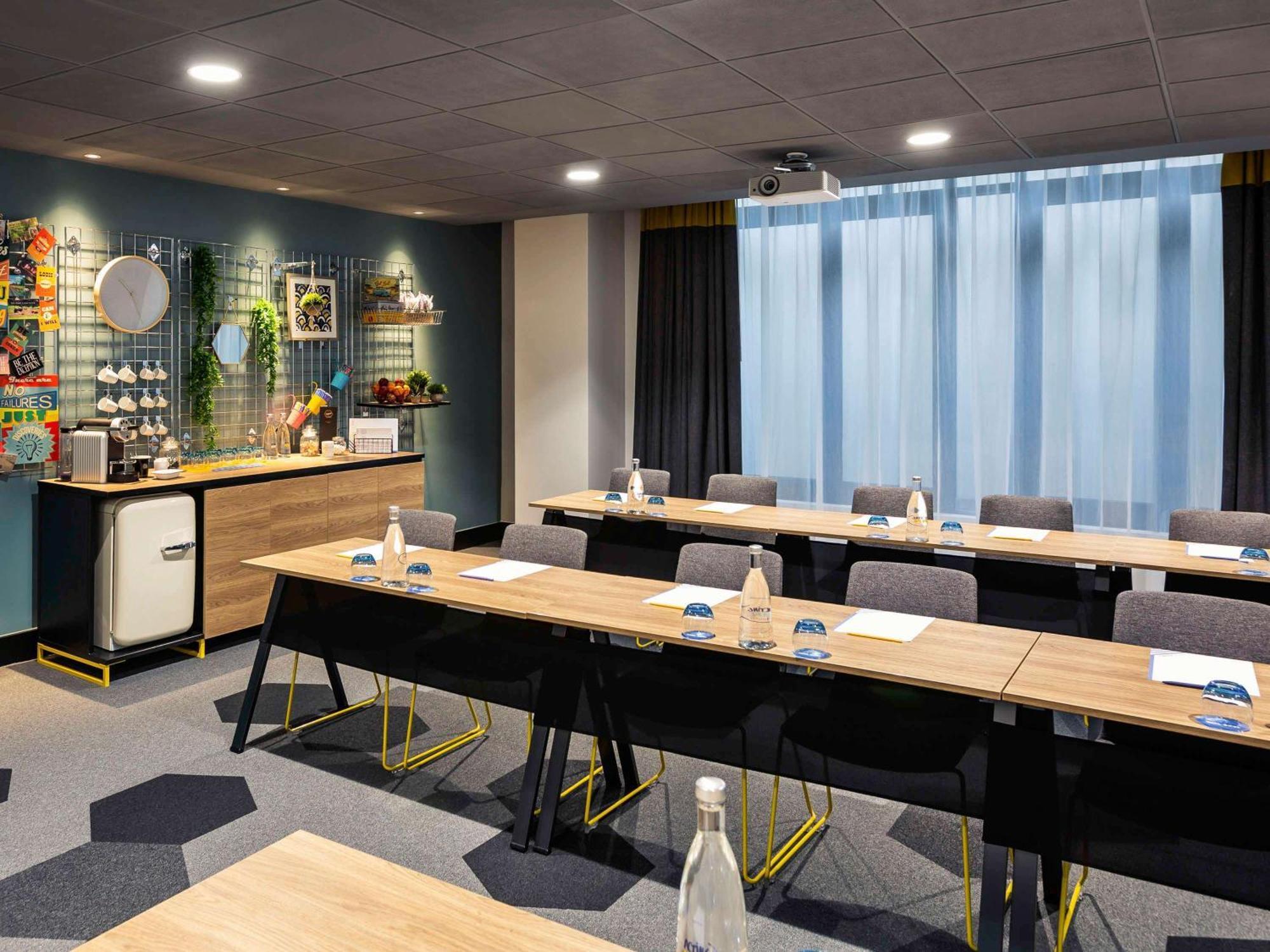 Novotel Tower Bridge Hotel 4*