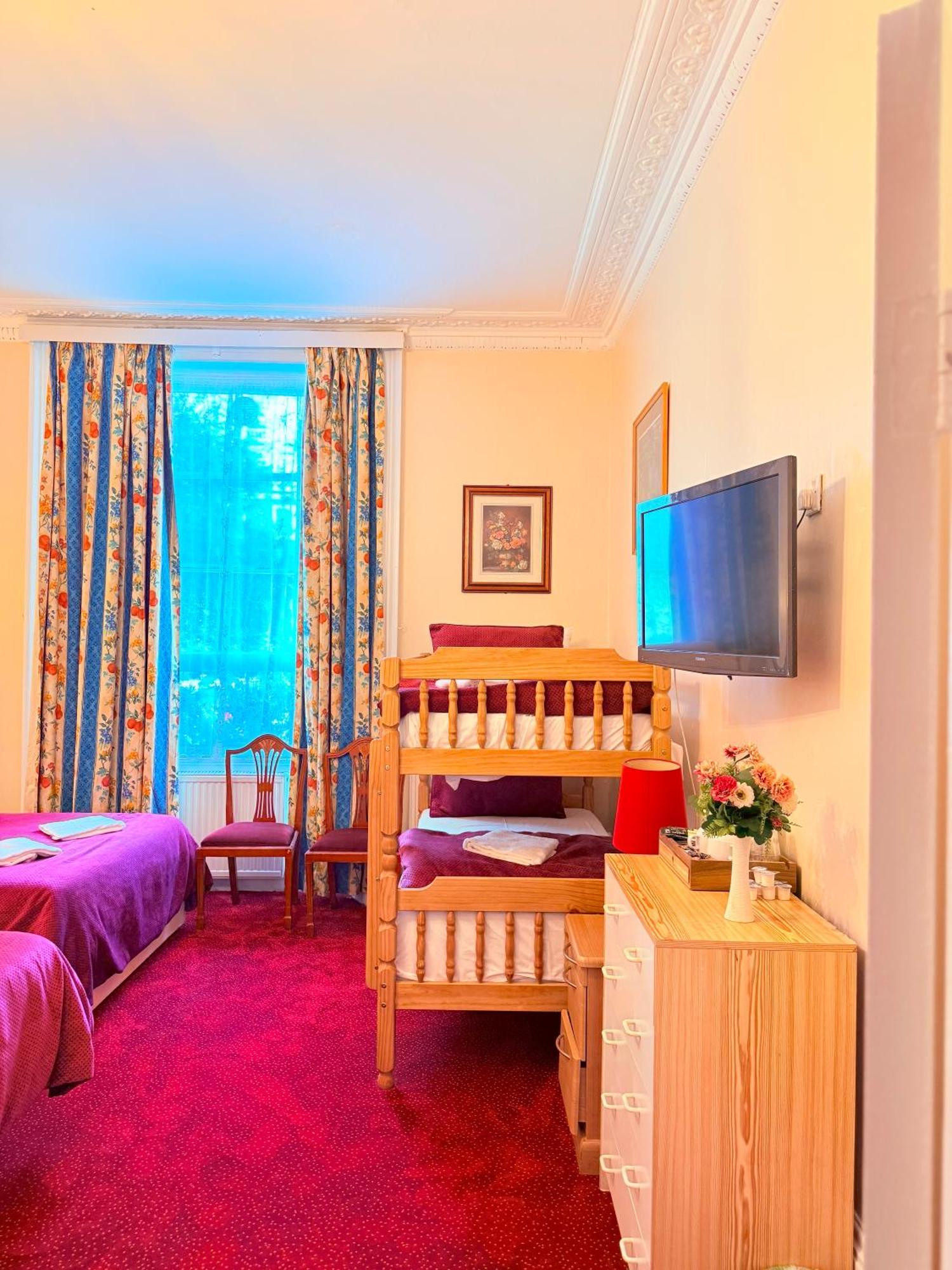 Hotell Albro House 2*