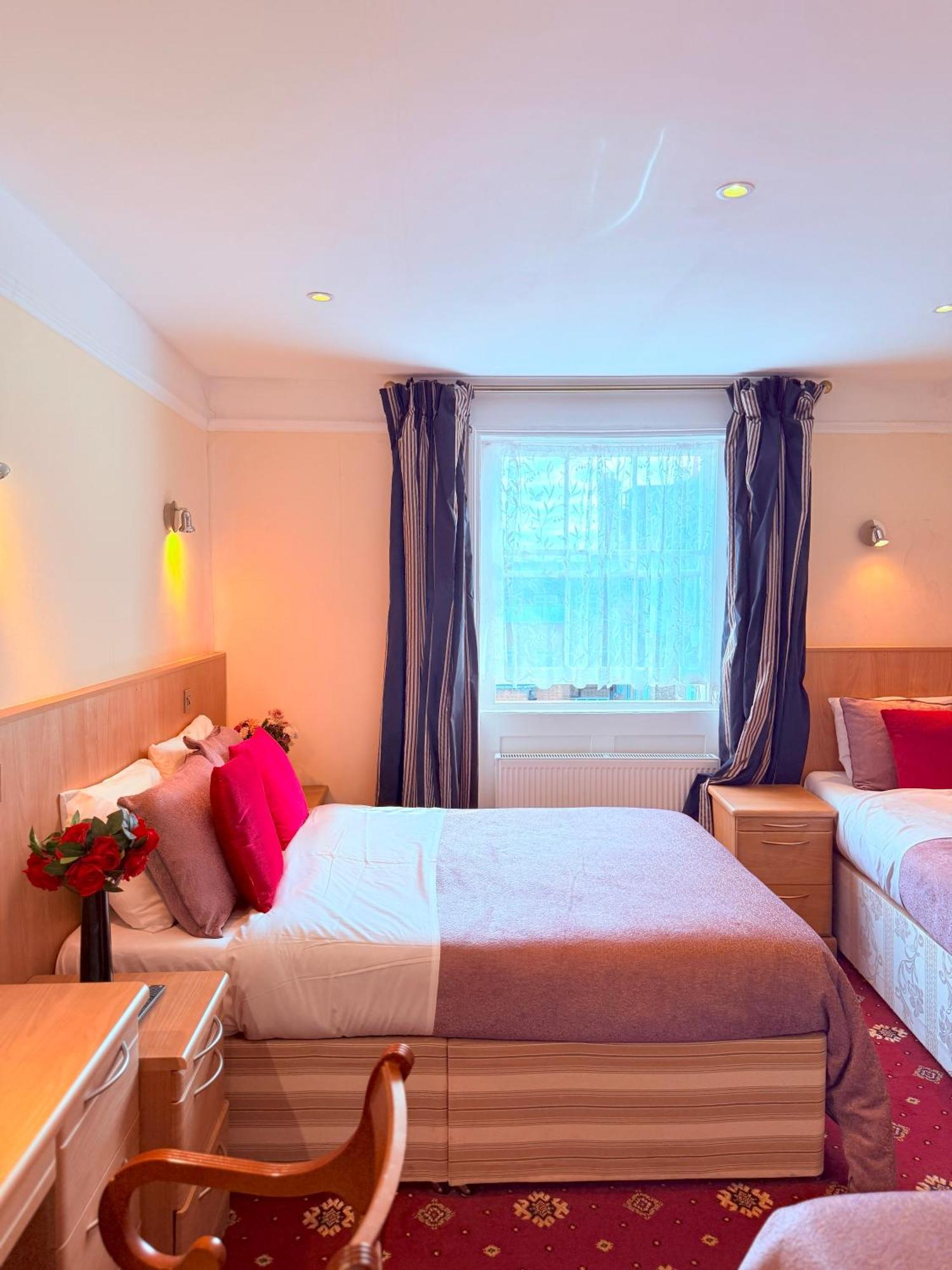 Albro House Hotell 2*