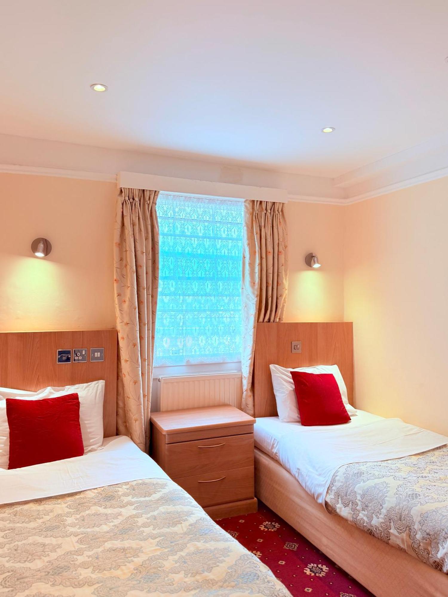 Albro House Hotell