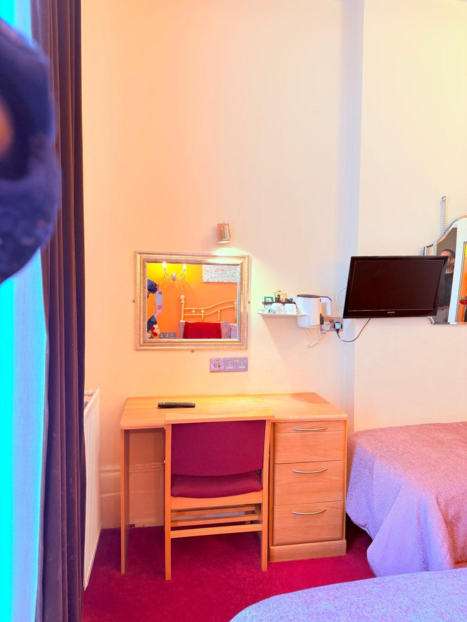 Hotell Albro House 2*