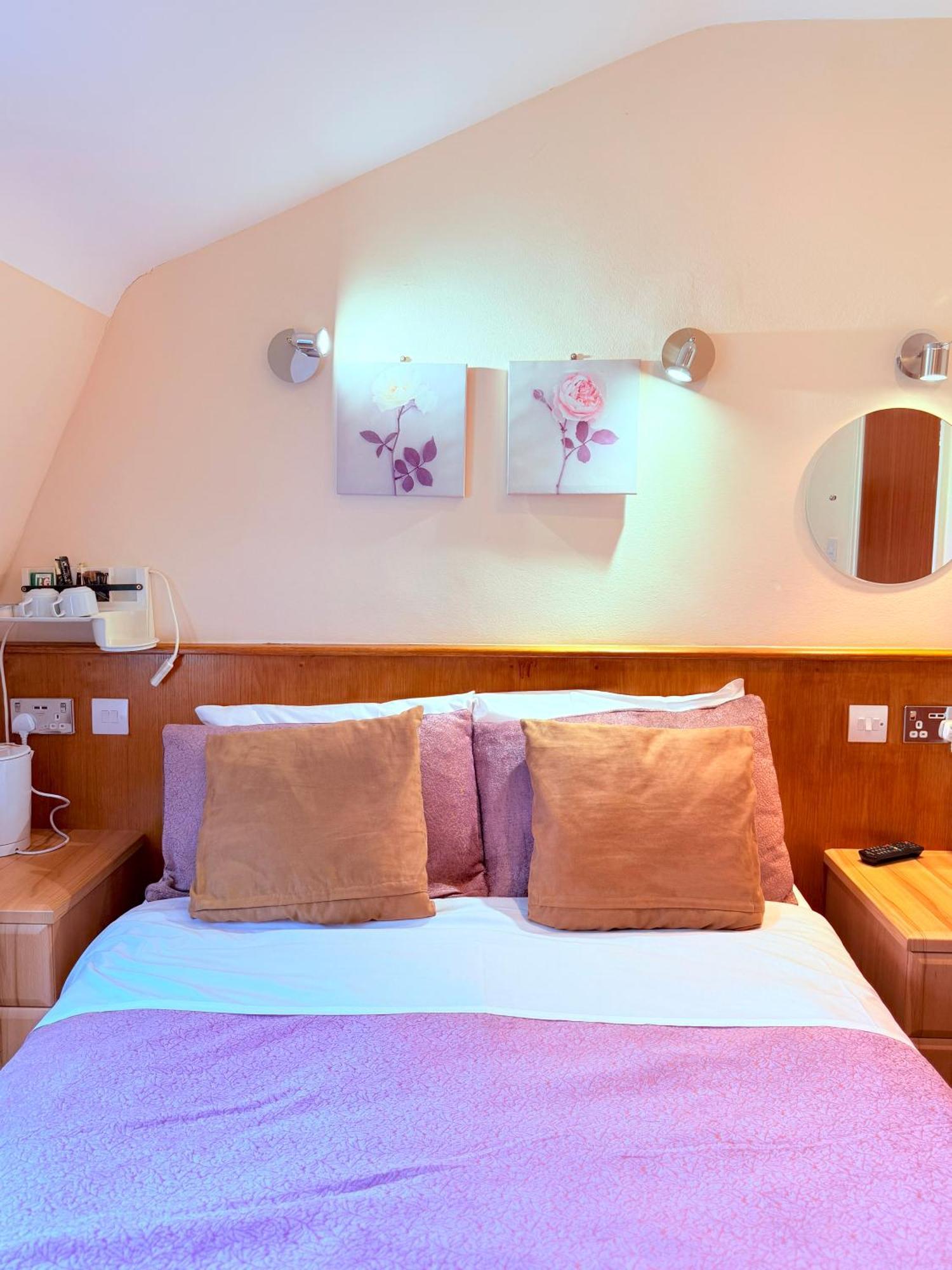 Hotell Albro House 2*