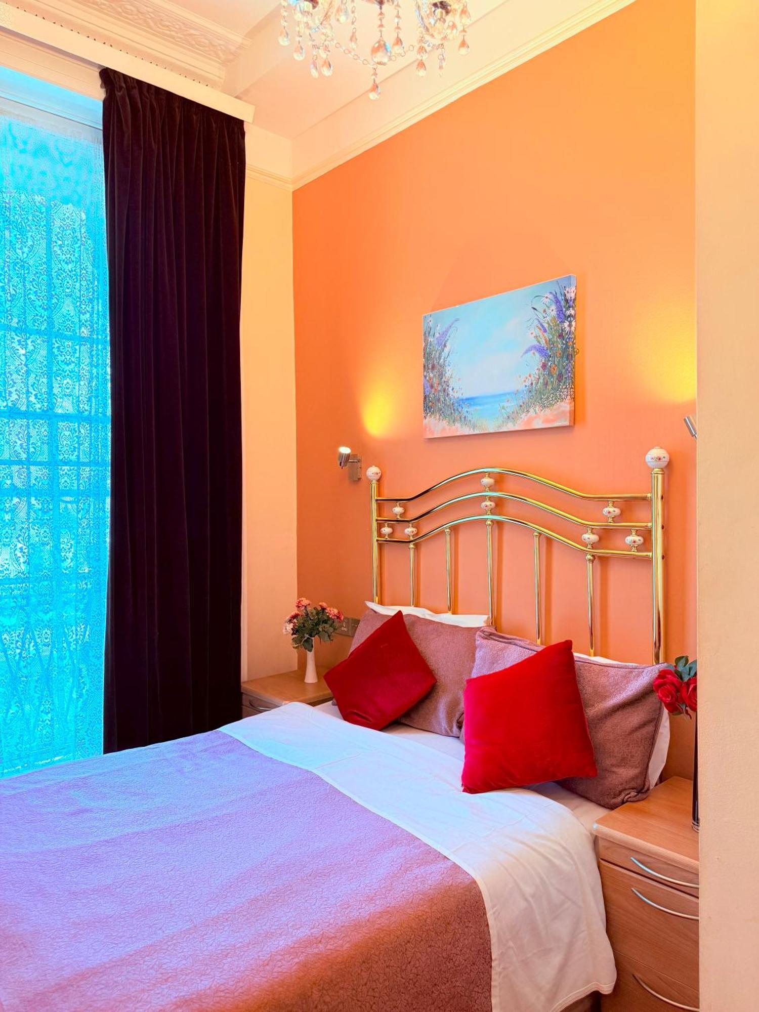 Albro House Hotell