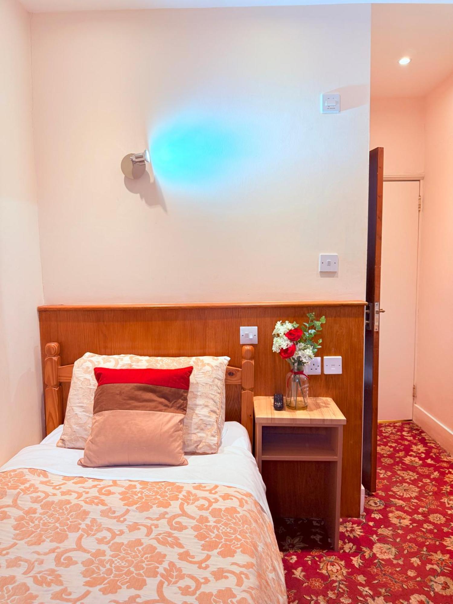 Albro House Hotell