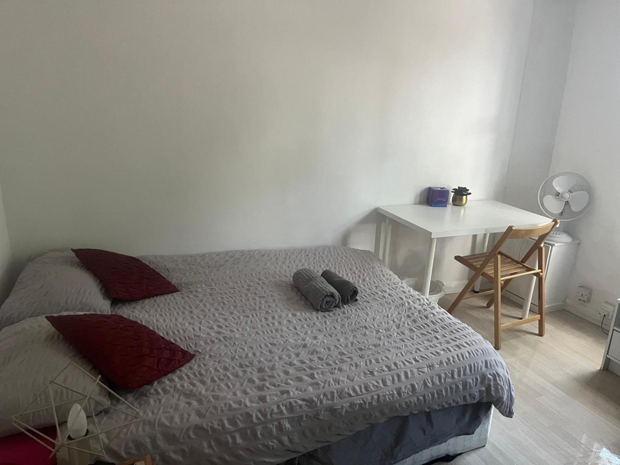 Renovated 4 Bed Flat In Islington
