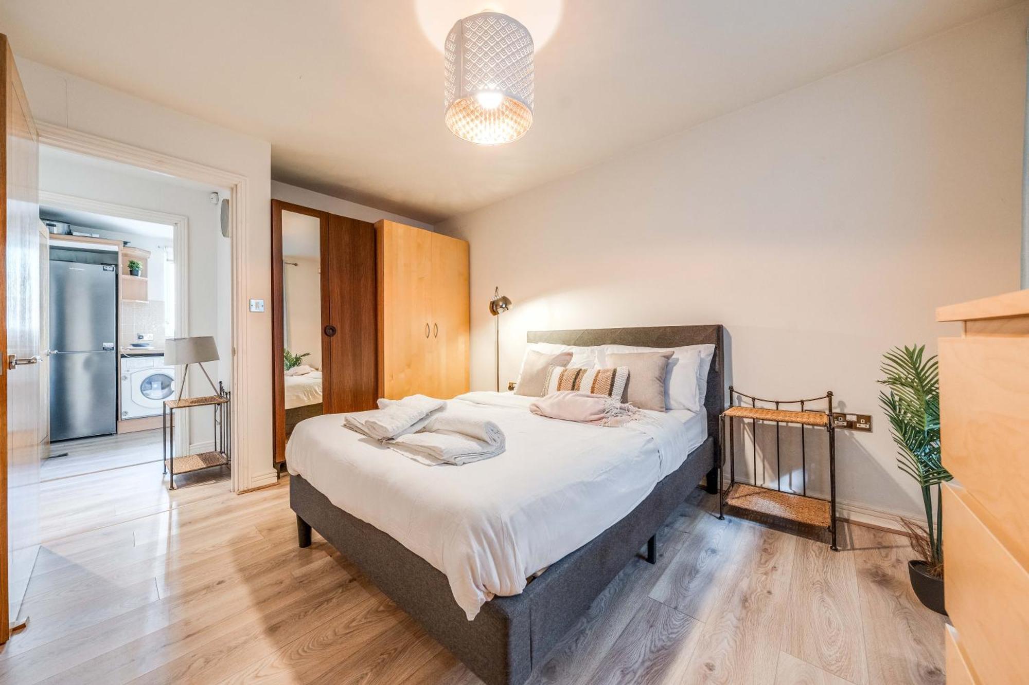Apartment Canary Wharf O2 Excel Flat With Parking & Balcony *