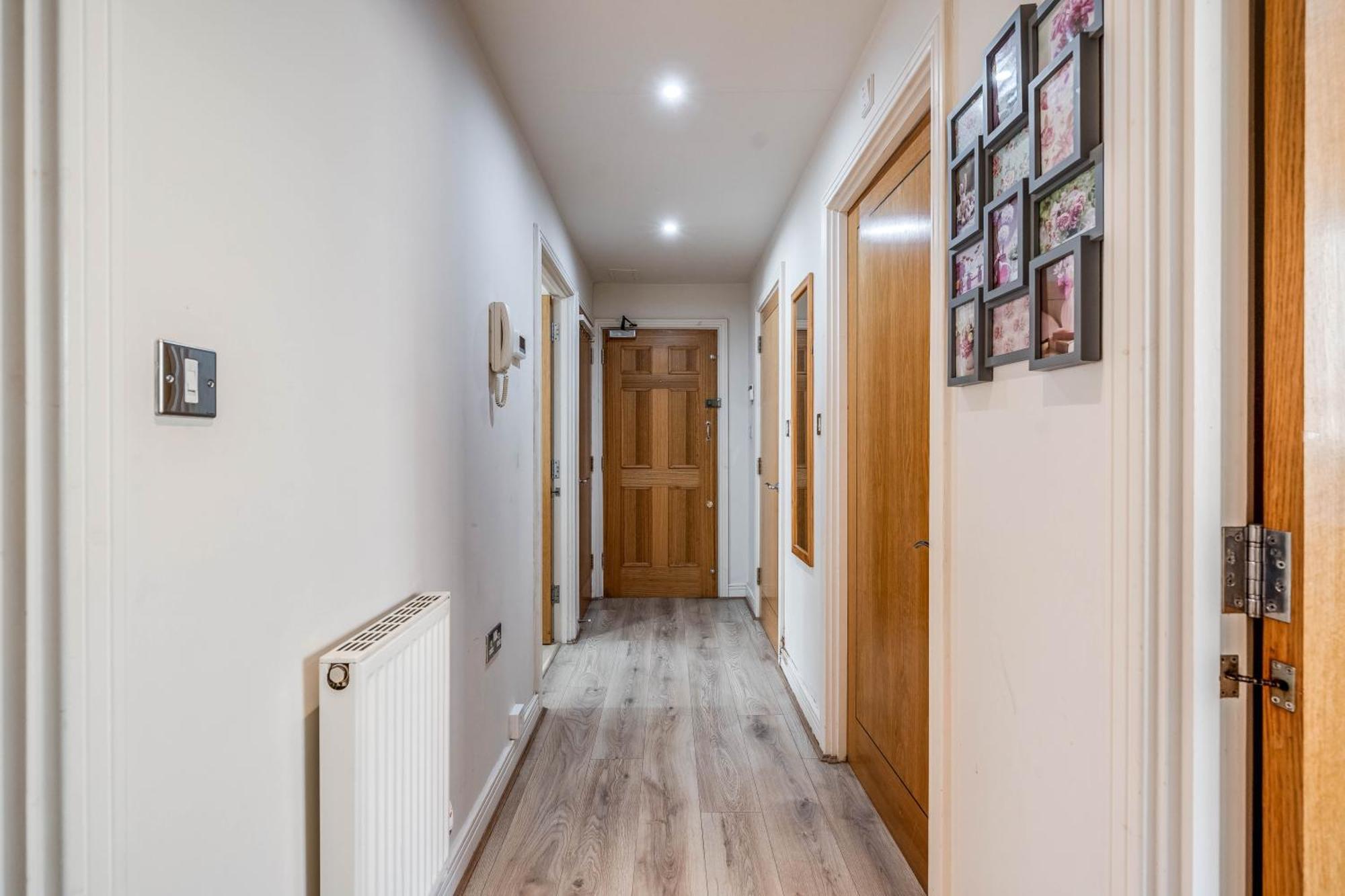 Apartment Canary Wharf O2 Excel Flat With Parking & Balcony London