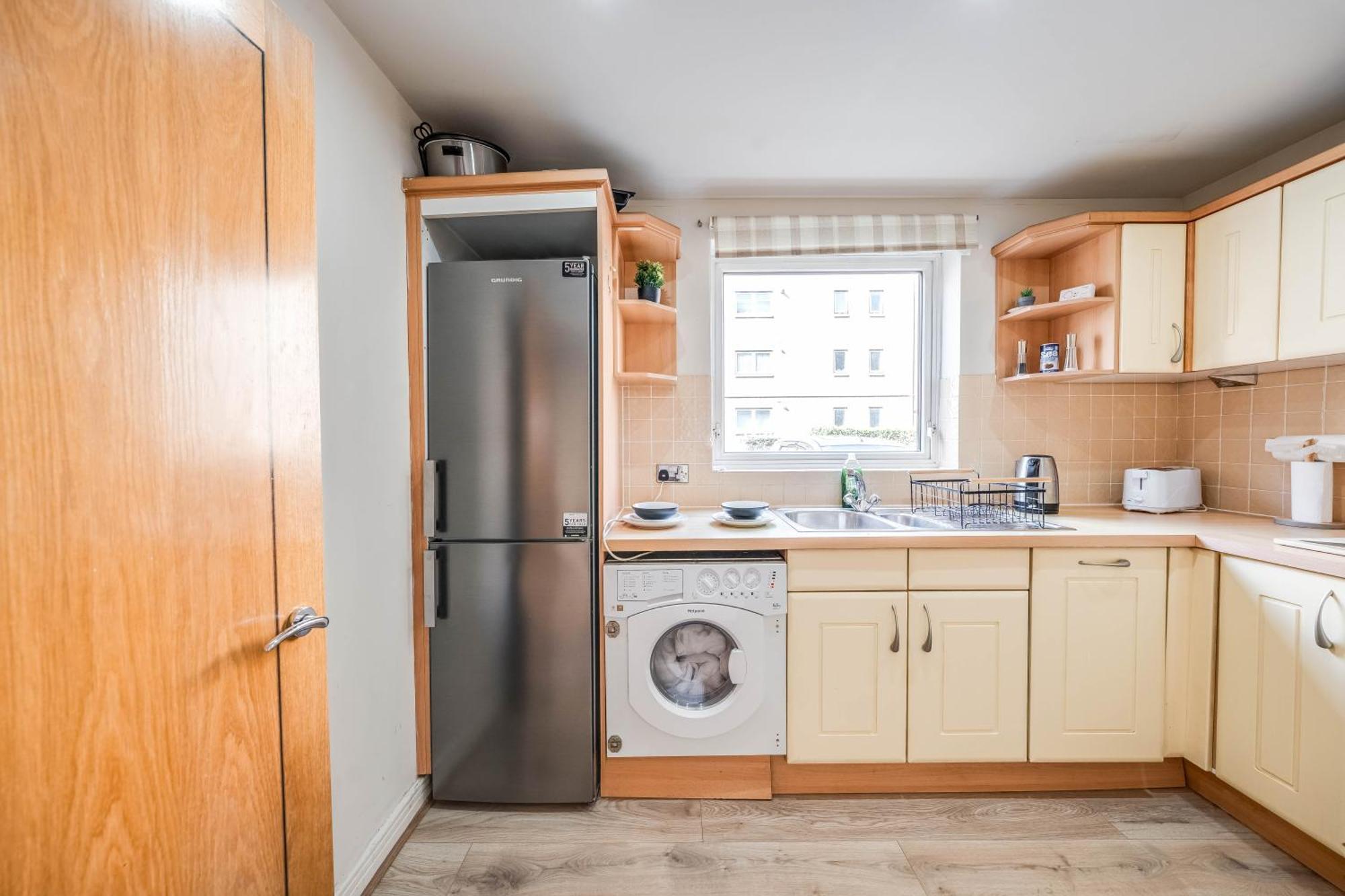Canary Wharf O2 Excel Flat With Parking & Balcony Apartment