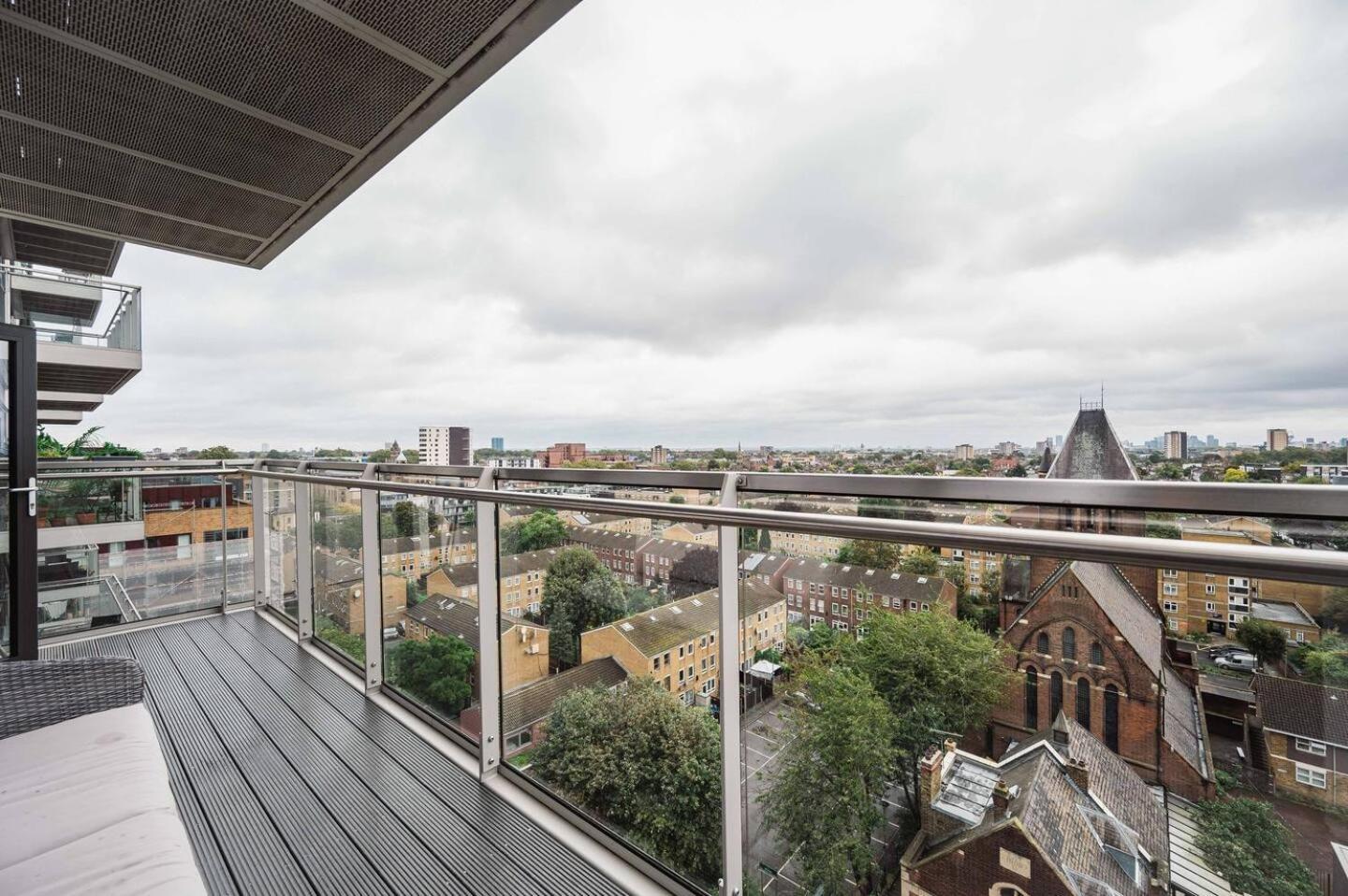 Pass The Keys 3 Bed 2 Bath With Stunning Views From The 8th Fl * Londen