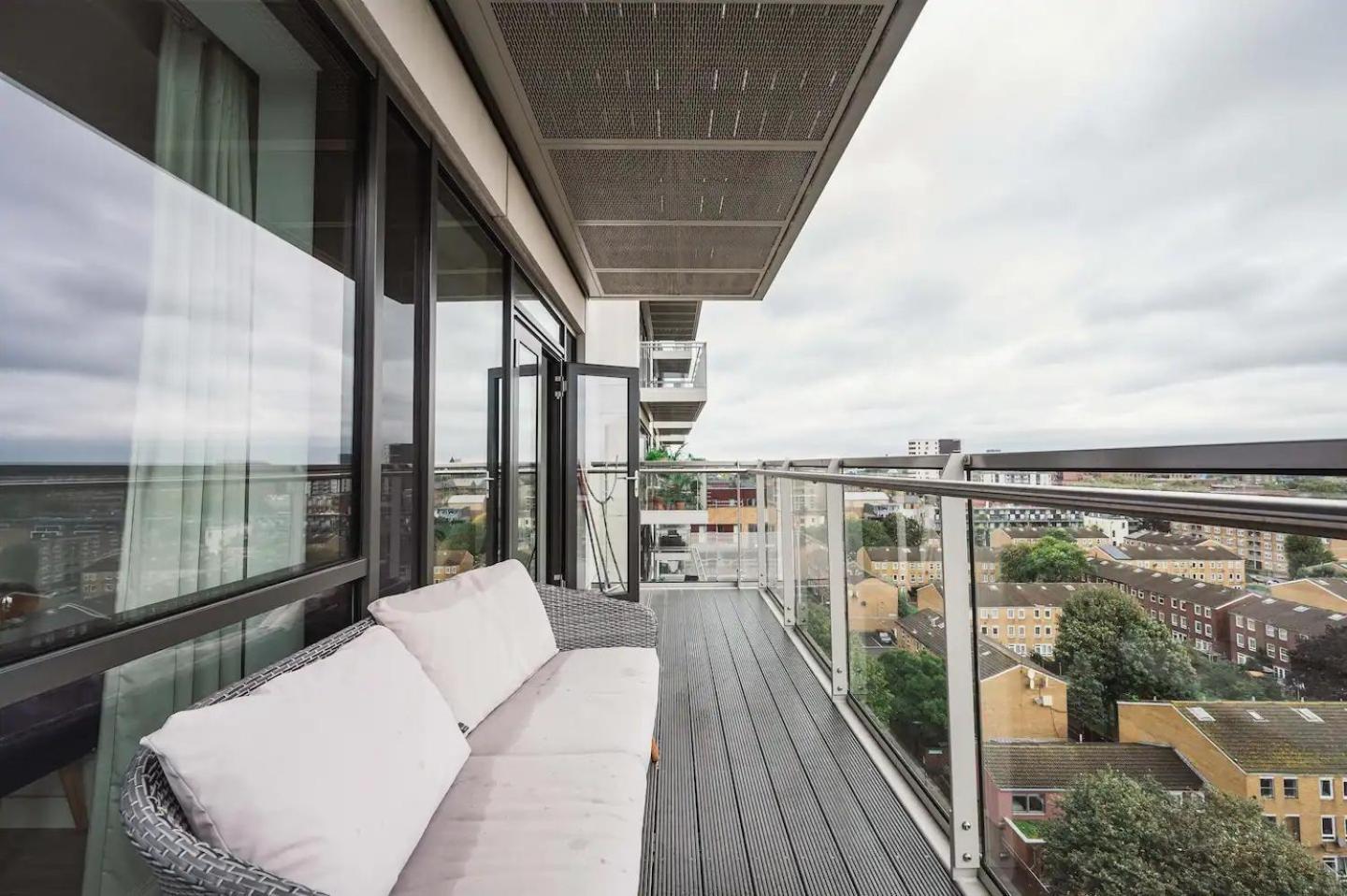 Apartment Pass The Keys 3 Bed 2 Bath With Stunning Views From The 8th Fl