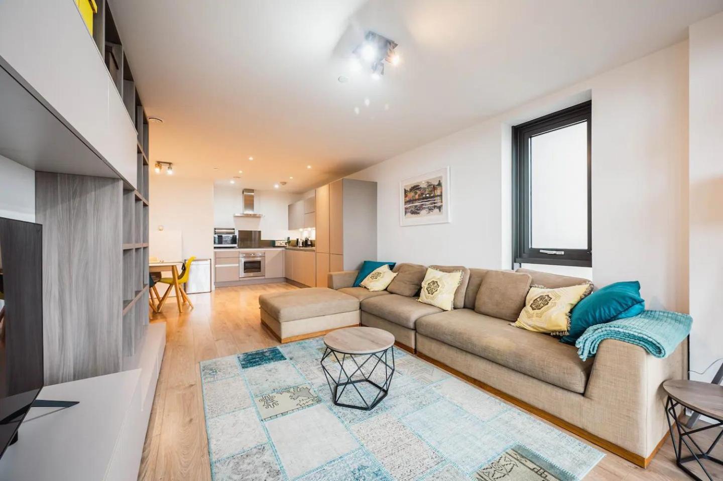 Appartement Pass The Keys 3 Bed 2 Bath With Stunning Views From The 8th Fl Londen