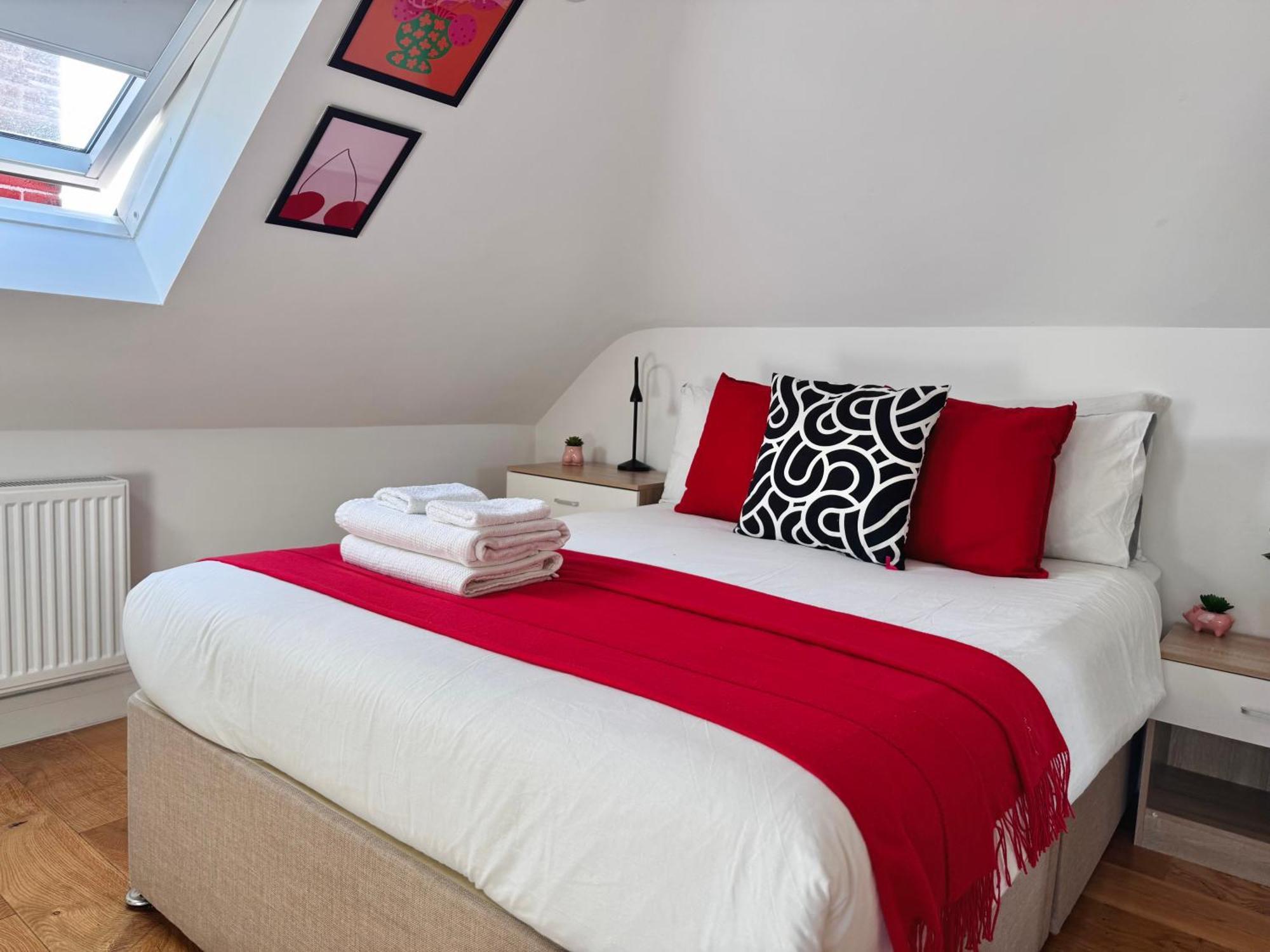 Gasthof En-suites With Free Parking 30min To London