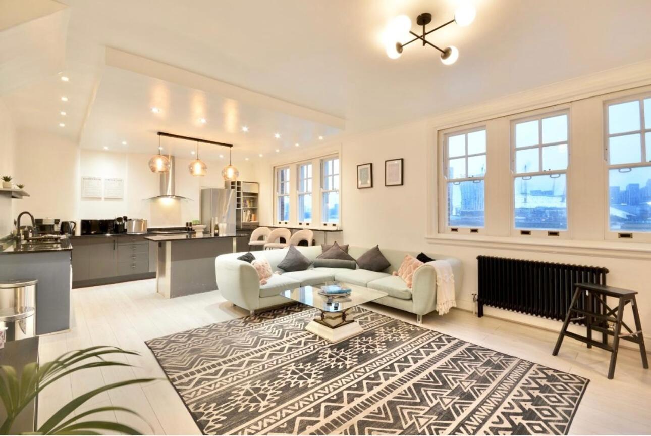 3 X Bedroom Riverside Flat With Hot Tub On Roof Terrace * Londen