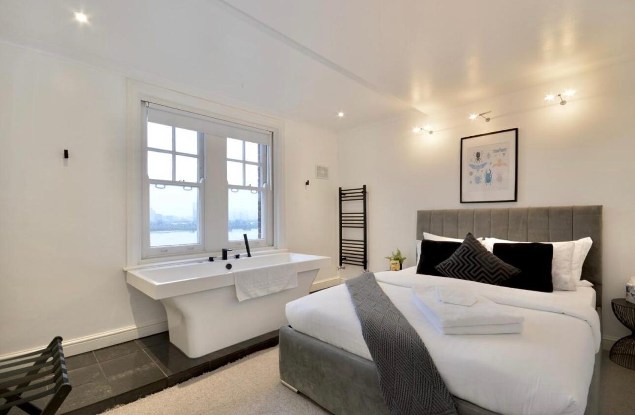 3 X Bedroom Riverside Flat With Hot Tub On Roof Terrace Appartement